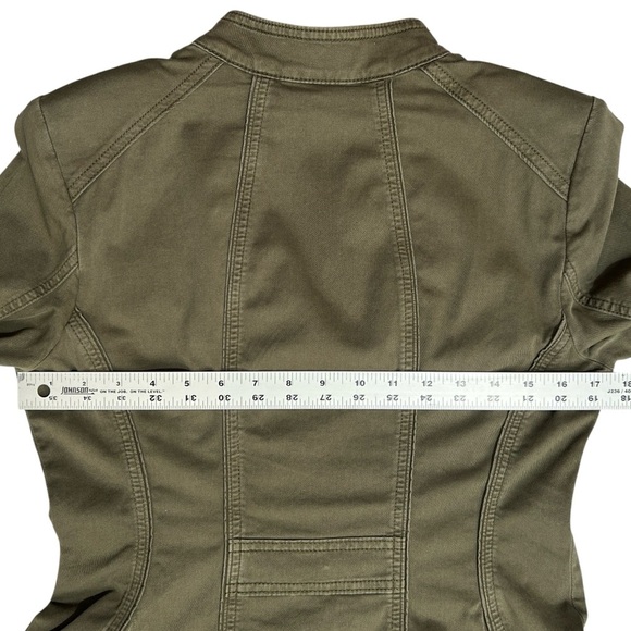 WHITE HOUSE BLACK MARKET Green Military Jacket /Top Peplum V-Neck Button Up sz 6 - Picture 5 of 11